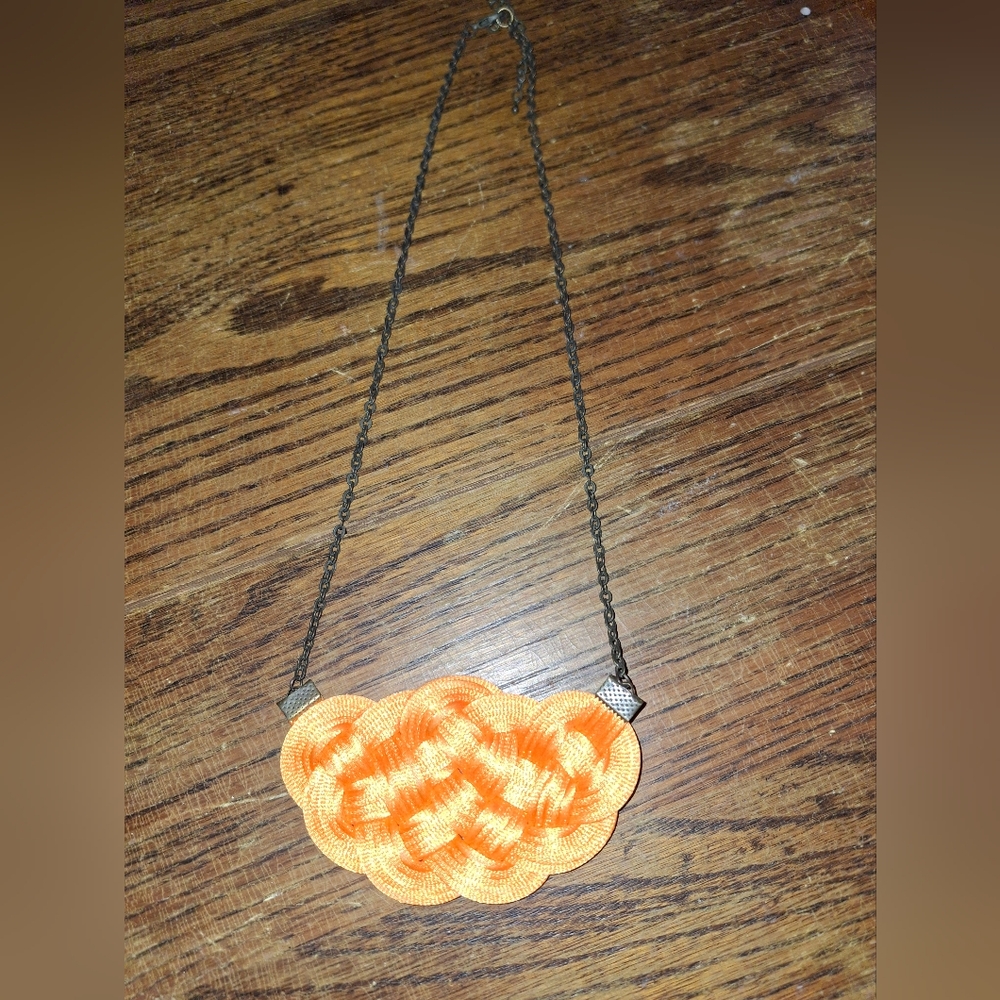Statement necklace - Picture 2 of 3